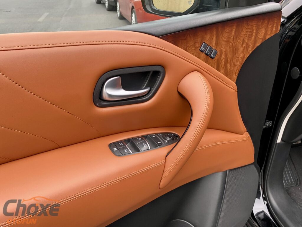 Infiniti QX80 model 2016