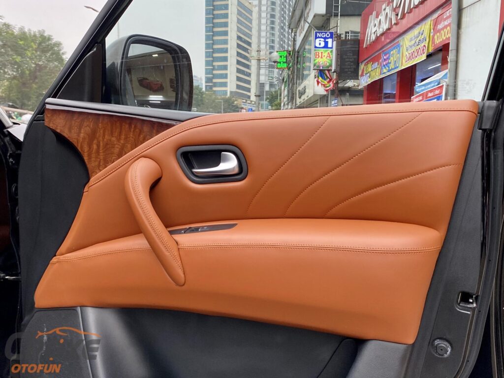 Infiniti QX80 model 2016