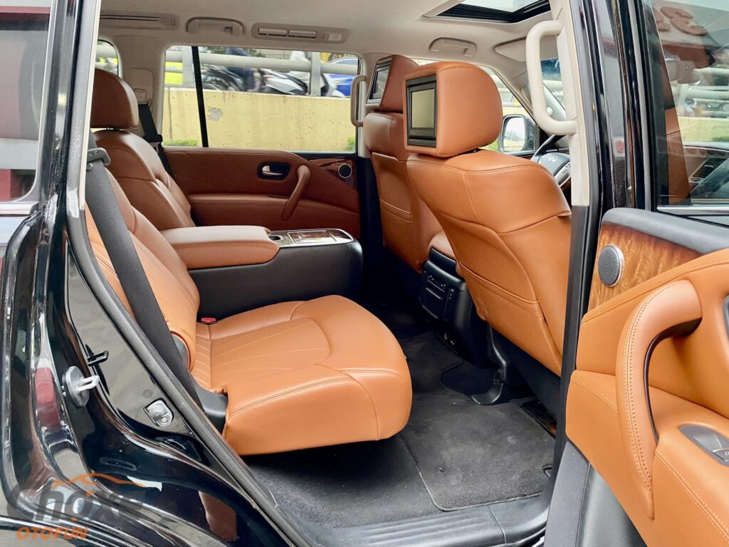 Infiniti QX80 model 2016