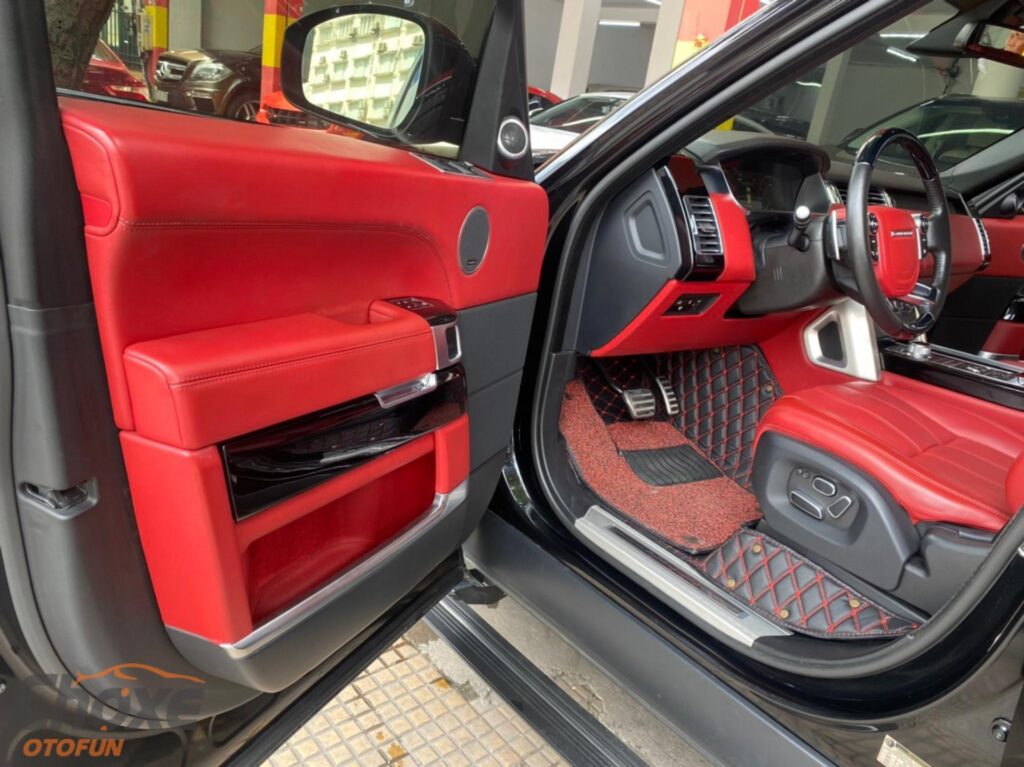 Range Rover Autobiography model 2015
