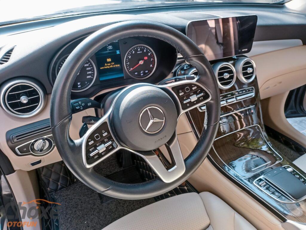 Mercedes GLC200 model 2020